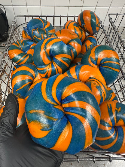 Knicks Fans Bagel Box (12 Bagels)