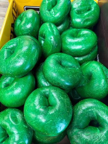 12 St Patrick's Day Green Bagels